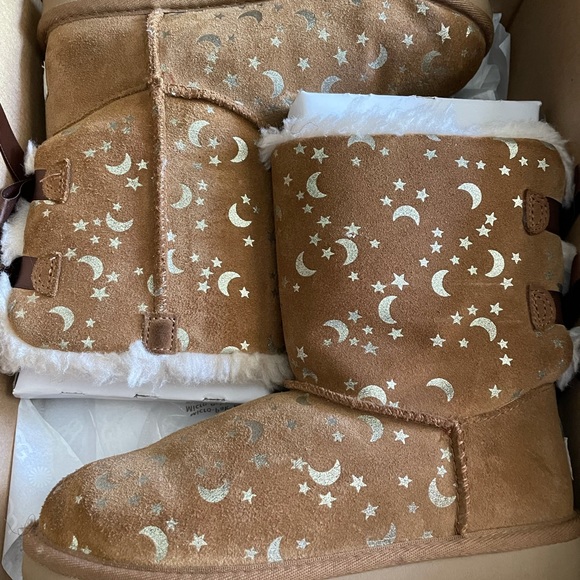 Ugg’s - Picture 4 of 5